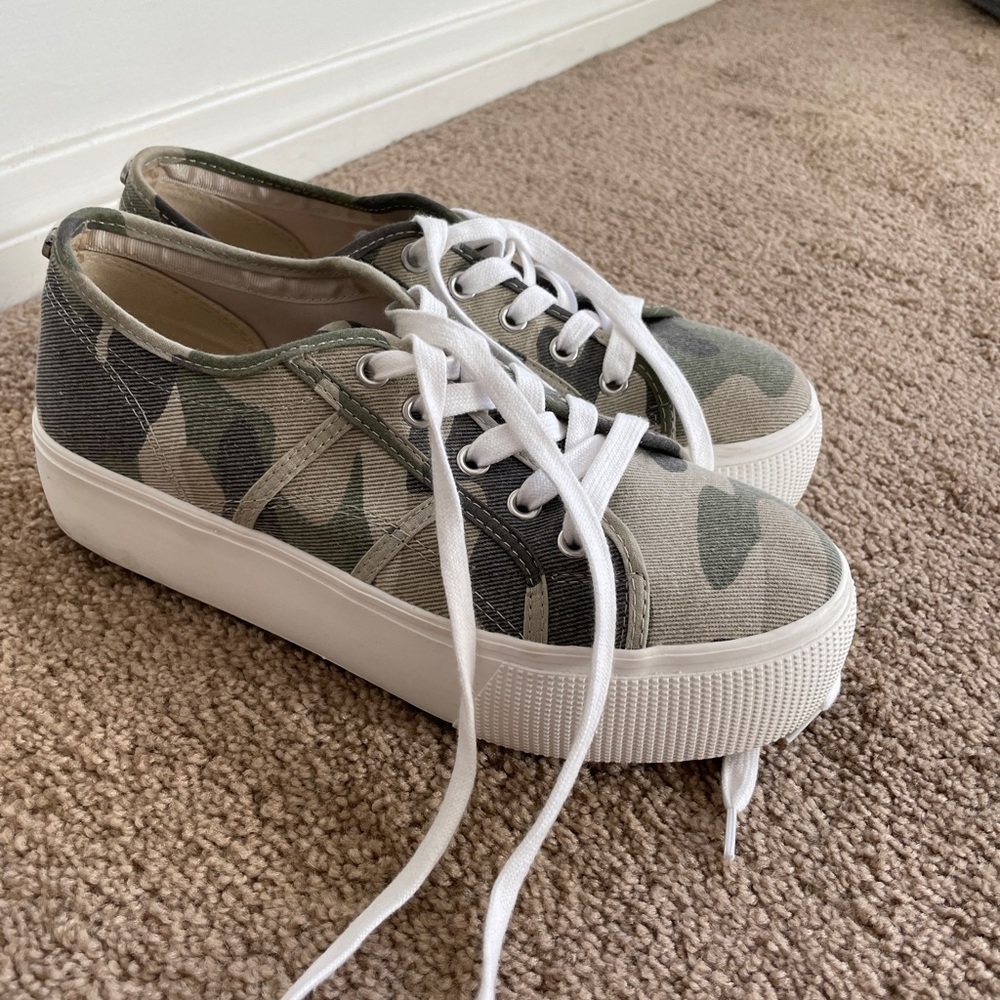 Steve Madden Camouflage Platform Sneakers